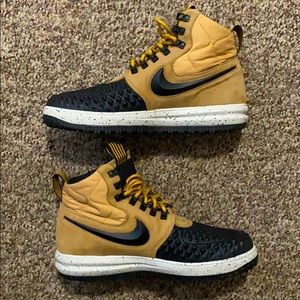 Nike Lunar Force 1 Duck Boot 17